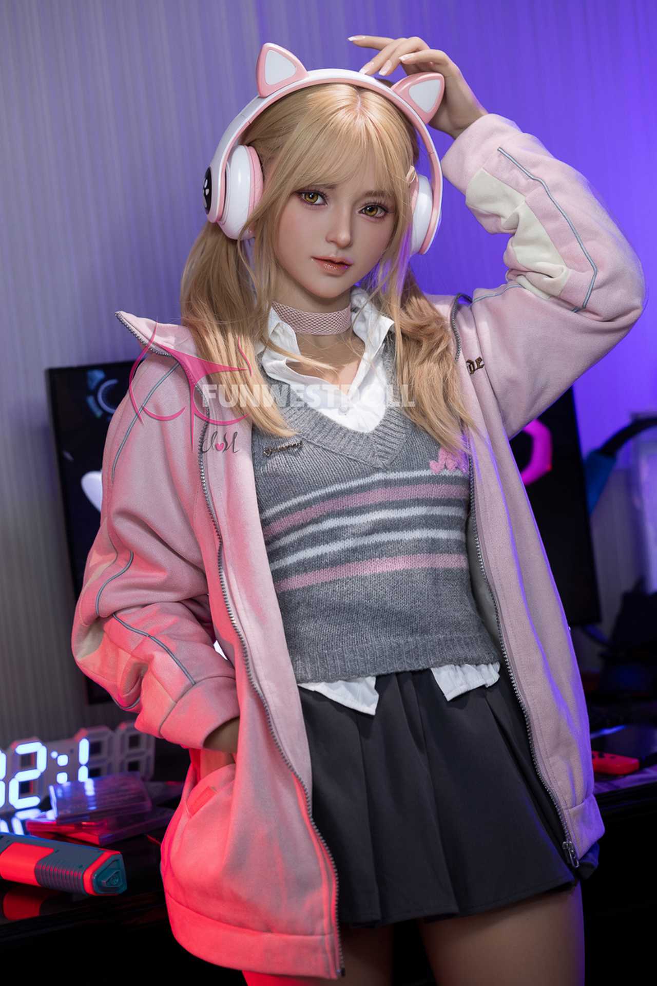 Funwest Evgeniya: 159cm TPE Doll with A-Cup Breasts and Gaming Enthusiasm Anmodolls Funwest