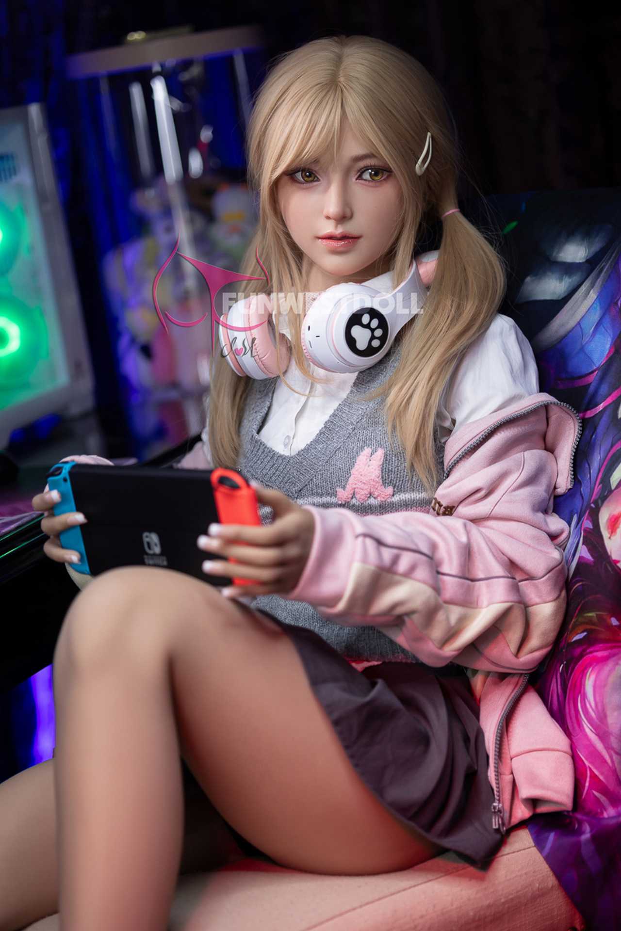 Funwest Evgeniya: 159cm TPE Doll with A-Cup Breasts and Gaming Enthusiasm Anmodolls Funwest