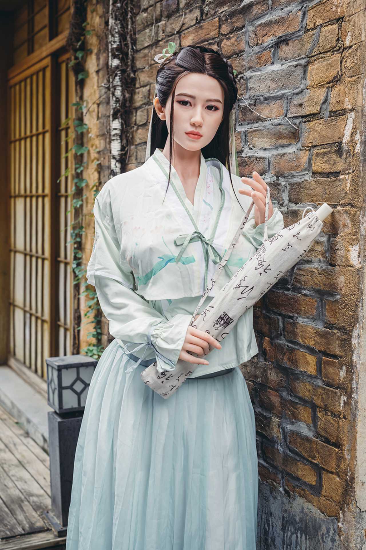 Starpery Sex Doll Amarante: Sexy Brunette Asian Woman in Traditional Dress Anmodolls Starpery