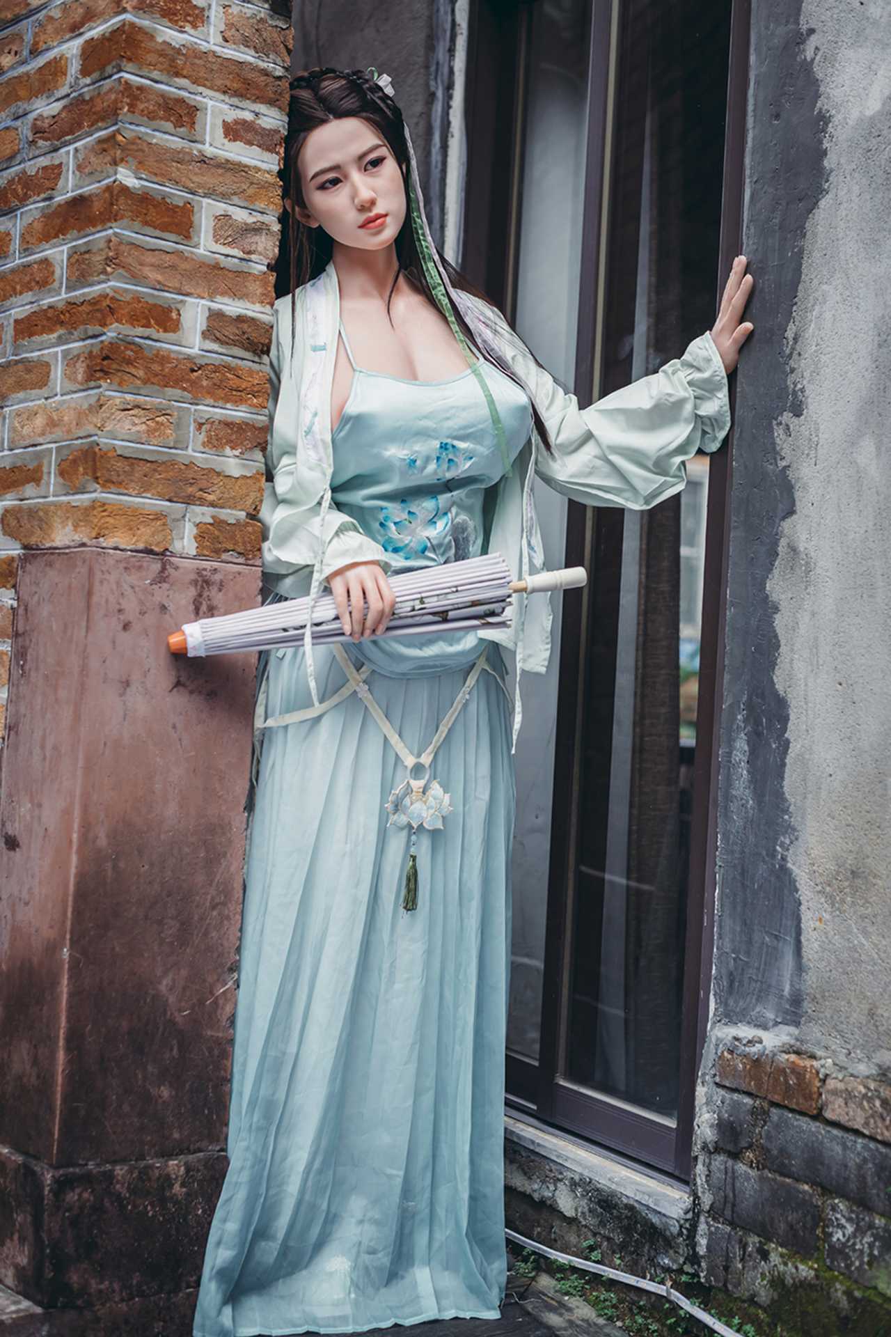 Starpery Sex Doll Amarante: Sexy Brunette Asian Woman in Traditional Dress Anmodolls Starpery