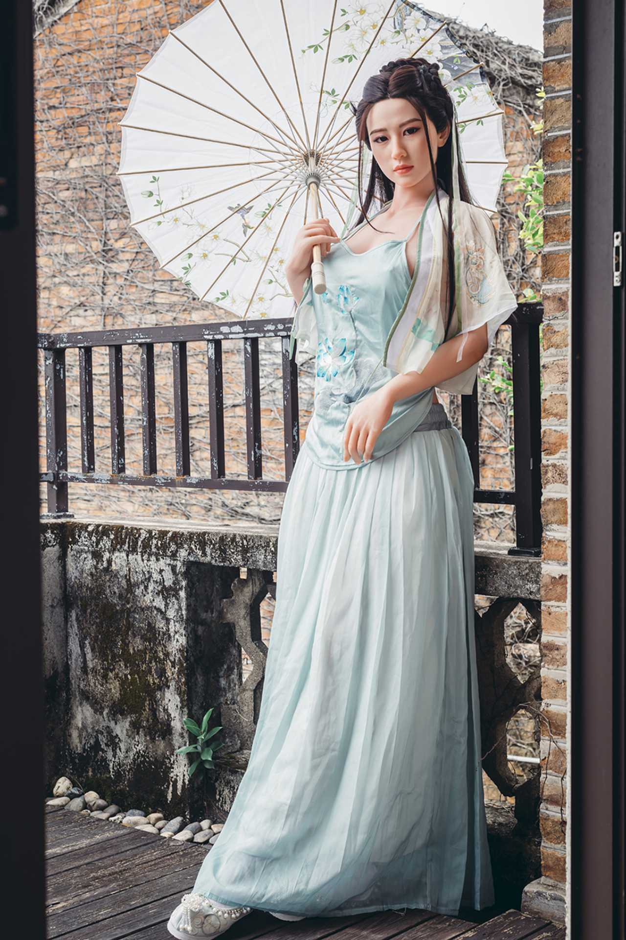 Starpery Sex Doll Amarante: Sexy Brunette Asian Woman in Traditional Dress Anmodolls Starpery