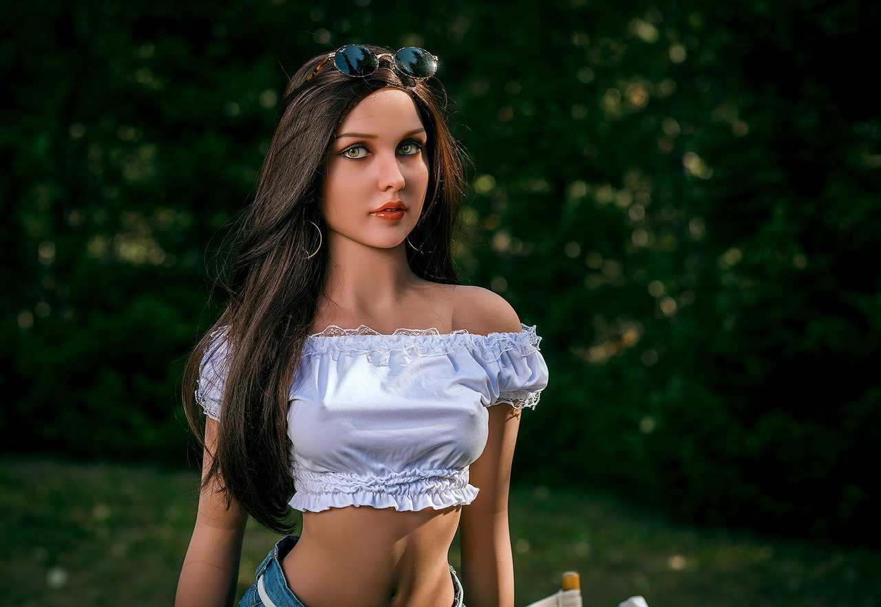 Ivanka - WM Sex Doll: B-Cup, Elegant Face, 157cm, Teen Brunette, Head 242 Anmodolls