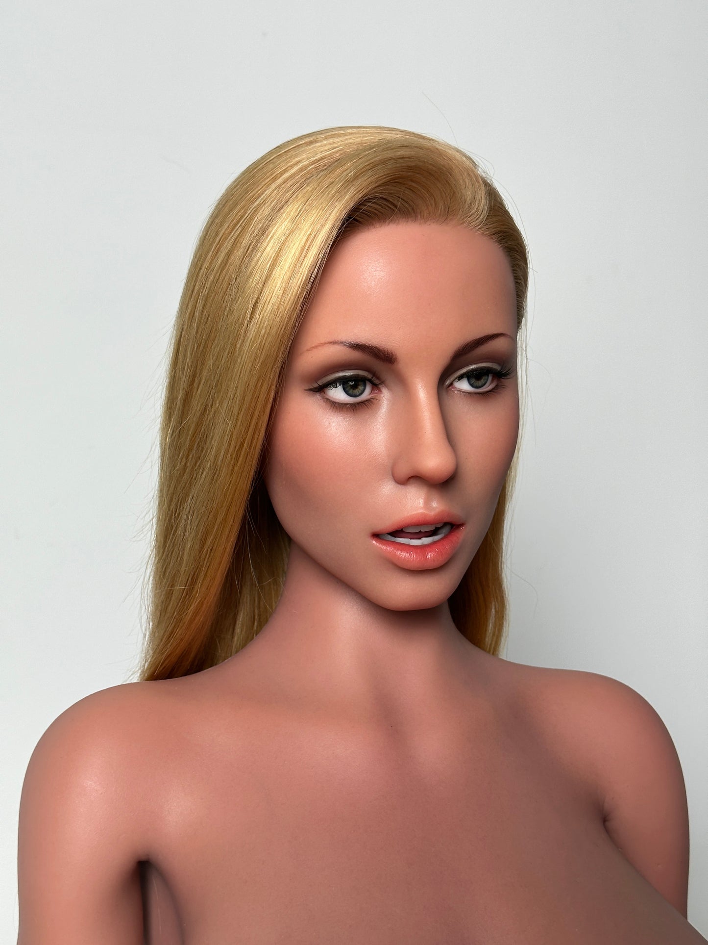 Image of zelex-zx166k-head-zxe203_2, a high-quality and realistic sex doll by Anmodolls Zelex