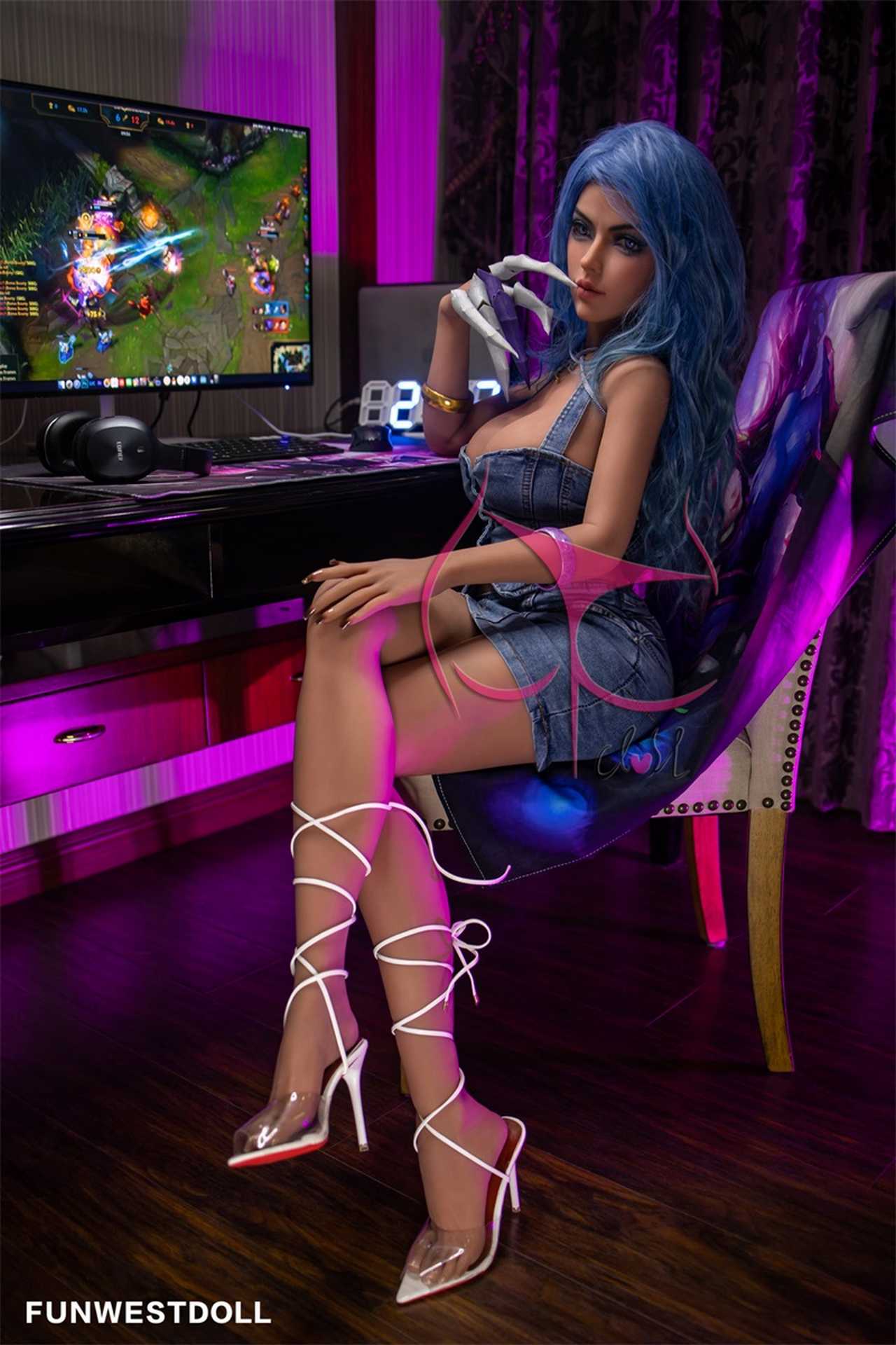 Seductive Funwest Sex Doll: Meet Haylee, the 155cm Blue-Haired Anime Beauty
